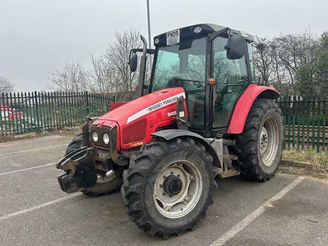 Lot 10 - 2005 Massey Ferguson 5455 Tractor