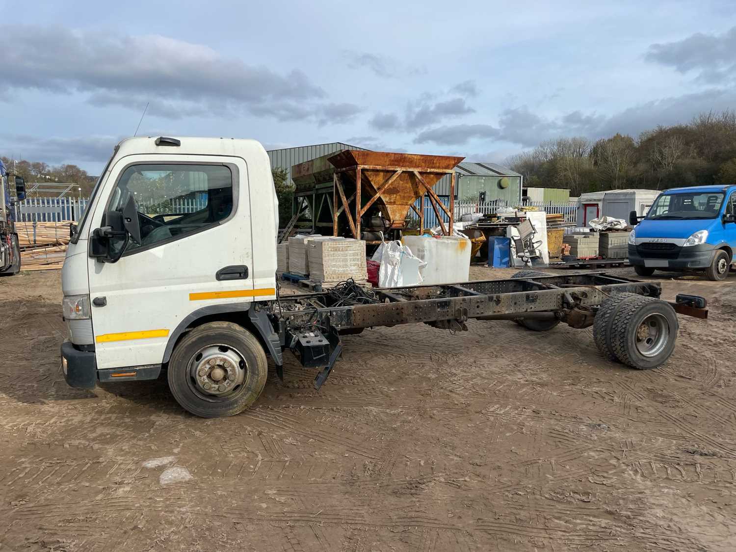 Lot 53 - 2013 Mitsubishi Fuso Canter 7C15 47 Chassis Cab Euro 5