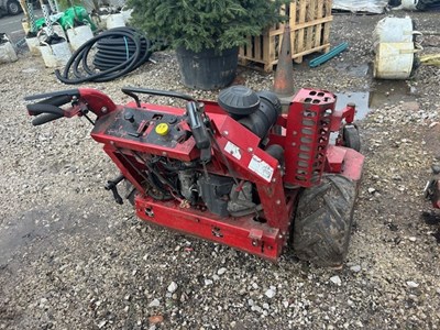 Lot 54 - Ferris Walk Behind Mower - NON RUNNER