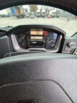 Lot 2 - 2017 (66 Plate) Renault T Series 6x2 Tractor Unit Euro 6