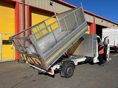 Lot 12 - 2017 (67 Plate) Vauxhall Movano L3H1 F3500 CDTI Cage Tipper Euro 6