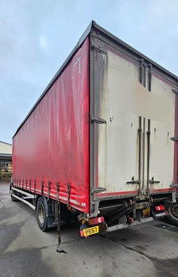 Lot 3 - 2017 (67 Plate) Volvo FES 18T Rigid Curtainside Euro 6