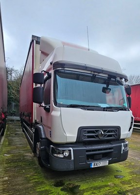 Lot 4 - 2017 Renault Trucks D26 6x2 Rigid Curtainside Euro 6