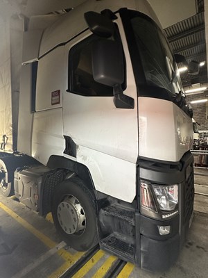 Lot 1 - 2017 (67 Plate) Renault T480 6x2 Tractor Unit Euro 6