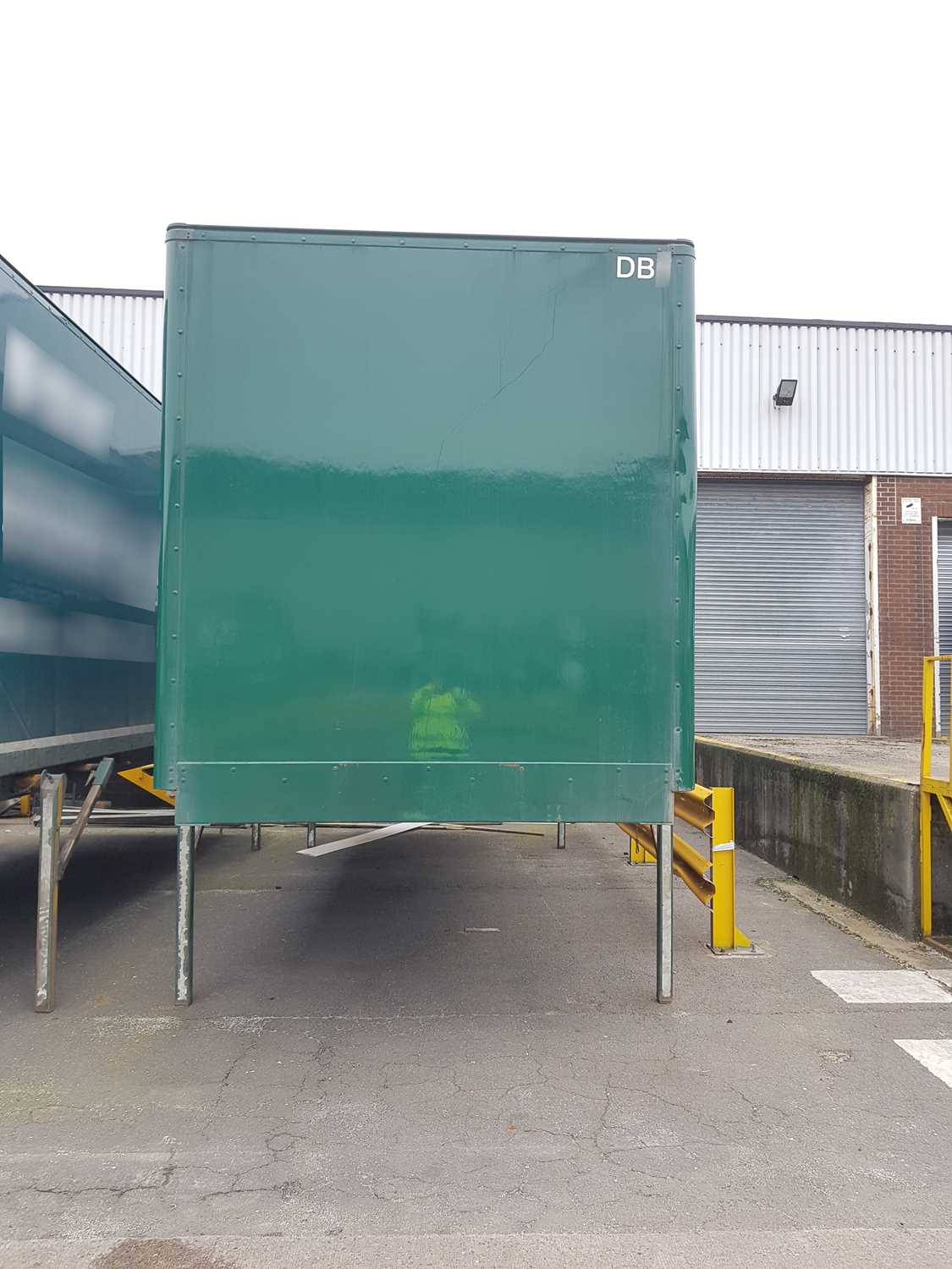 Lot 30 - Drop Box for Skeletal Trailer