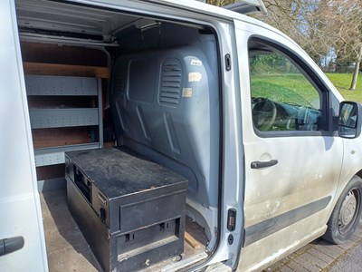 Lot 43 - 2013 (63 Plate) Peugeot Expert 1200 L2H1 HDi Panel Van Euro 5