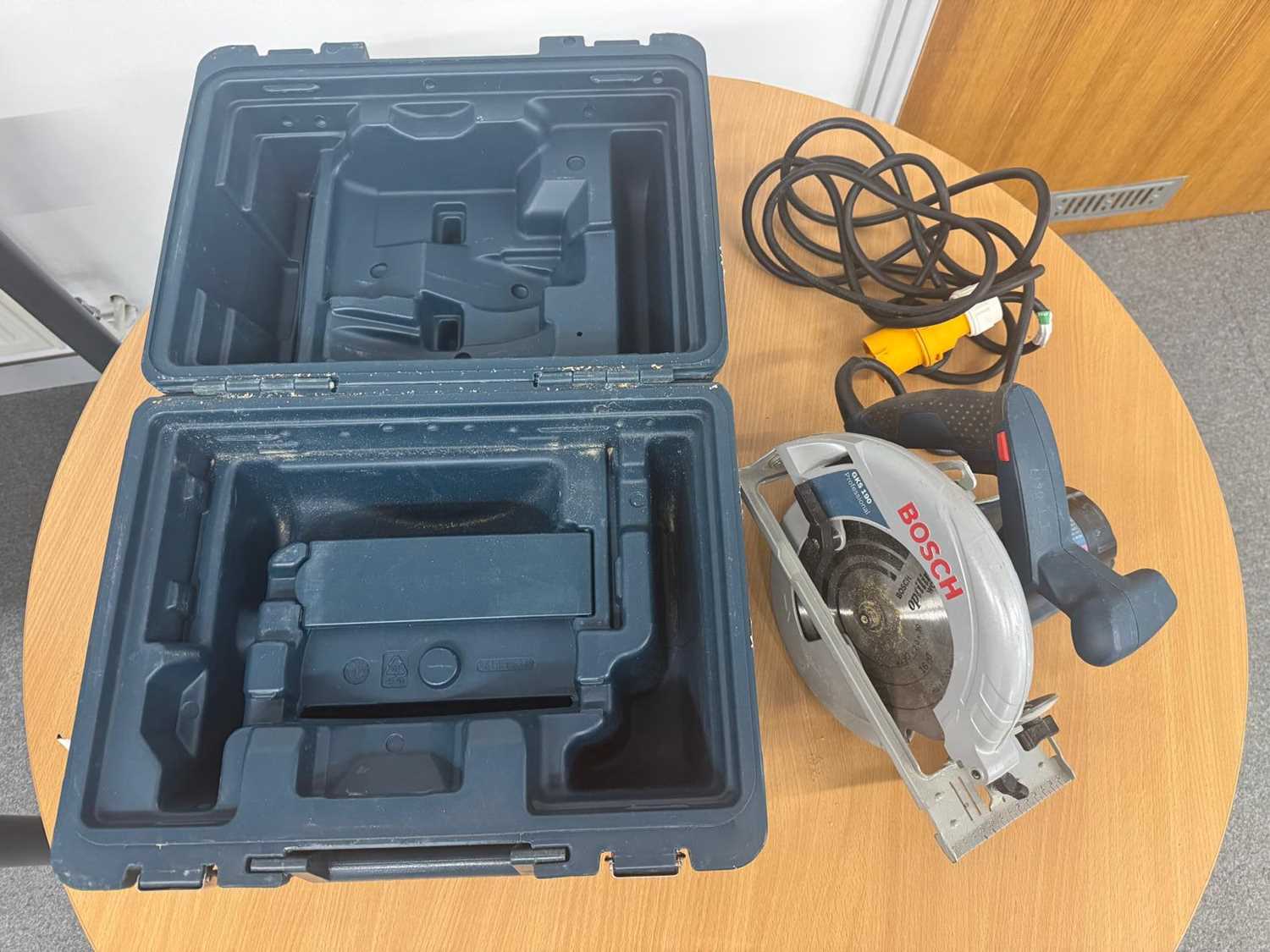 Lot 72 - Bosch GKS 190 Professional Hand-Held Circular Saw