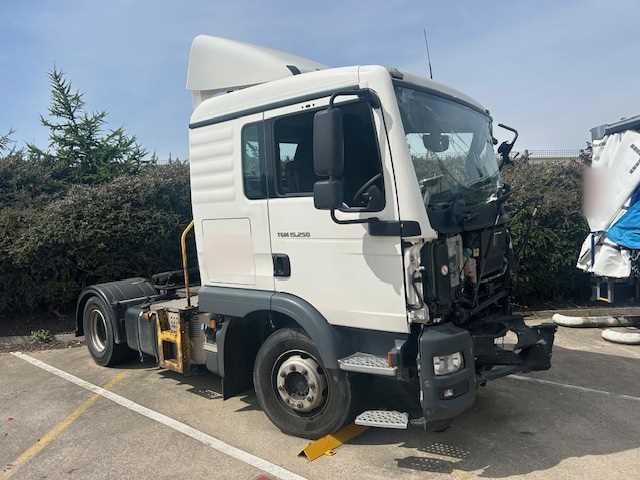 Lot 13 - 2020 (70 Plate) MAN TGM 15.250 4x2 Tractor Unit Euro 6 - SPARES OR REPAIRS
