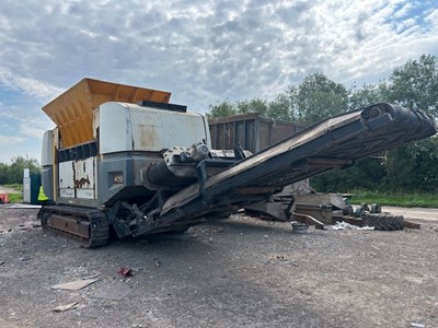 Lot 9 - 2019 Untha Mobile XR300C XC Waste Shredder