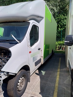 Lot 10 - 2019 Renault Trucks Master 3.5T LWB Euro 6 - SPARES OR REPAIRS