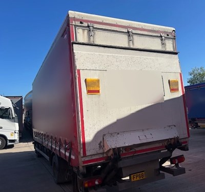 Lot 35 - 2019 (68 Plate) DAF LF 180 Rigid Curtainsider Euro 6