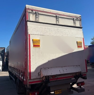 Lot 35 - 2019 (68 Plate) DAF LF 180 Rigid Curtainsider Euro 6