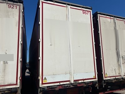 Lot 75 - 2012 SDC Curtainside Trailer
