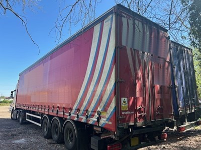 Lot 58 - 2016 SDC Curtainside Trailer