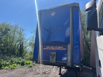 Lot 57 - 2014 Tiger Curtainside Trailer