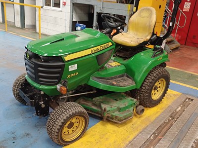 Lot 19 - 2019 (69 Plate) John Deere X949 Ride-On Diesel Mower