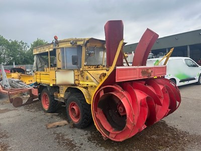 Lot 38 - 1968 Schmidt Unimog Restoration Project NON RUNNER
