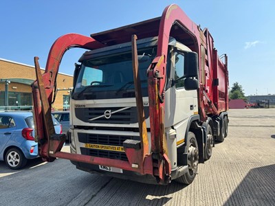Lot 7 - 2013 (63 Plate) Volvo FM 410 8x4 Top Loader RCV Euro 5