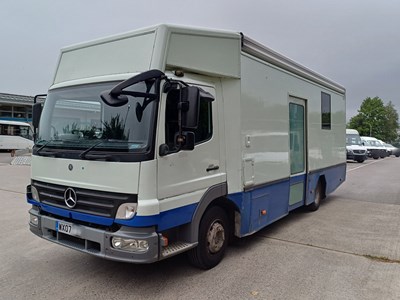 Lot 14 - 2007 Mercedes 816L 7500KG 4x2 Rigid Mobile Library Euro 4