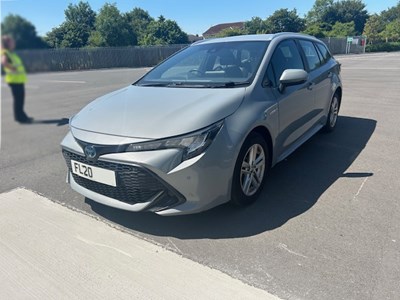 Lot 13 - 2020 Toyota Corolla Icon Tech HEV CVT hybrid estate