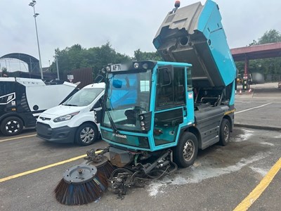 Lot 8 - 2021 (71 Plate) Schmidt Swingo 200+ Sweeper NON RUNNER