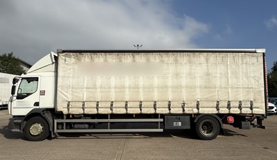 Lot 9 - 2019 Renault D 18T Rigid Curtainside Euro 6