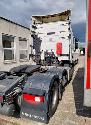 Lot 1 - 2019 (68 Plate) Renault T 6x2 Tractor Unit Euro 6