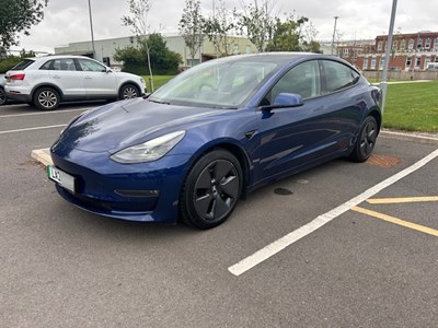 Lot 8 - 2021 Tesla Model 3 Dual Motor Long Range AWD