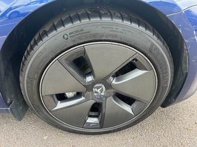Lot 8 - 2021 Tesla Model 3 Dual Motor Long Range AWD