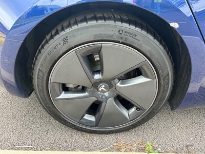 Lot 8 - 2021 Tesla Model 3 Dual Motor Long Range AWD