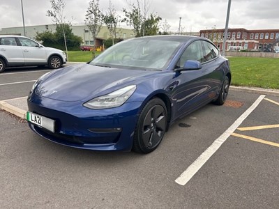 Lot 8 - 2021 Tesla Model 3 Dual Motor Long Range AWD