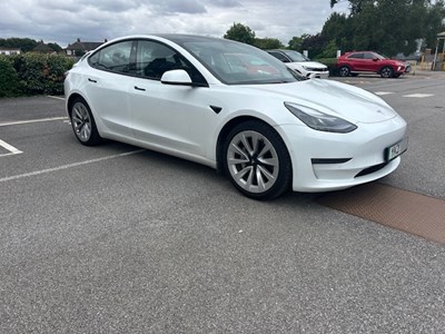 Lot 9 - 2021 Tesla Model 3 Dual Motor Long Range AWD