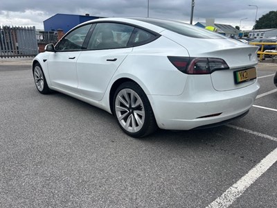 Lot 9 - 2021 Tesla Model 3 Dual Motor Long Range AWD