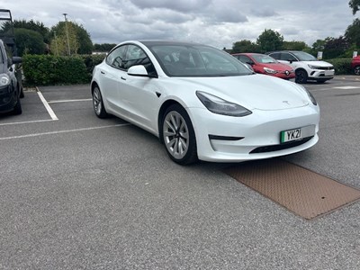 Lot 9 - 2021 Tesla Model 3 Dual Motor Long Range AWD