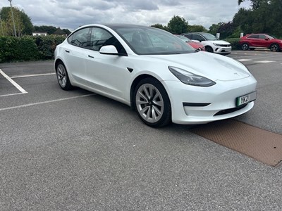 Lot 9 - 2021 Tesla Model 3 Dual Motor Long Range AWD