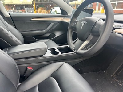 Lot 9 - 2021 Tesla Model 3 Dual Motor Long Range AWD