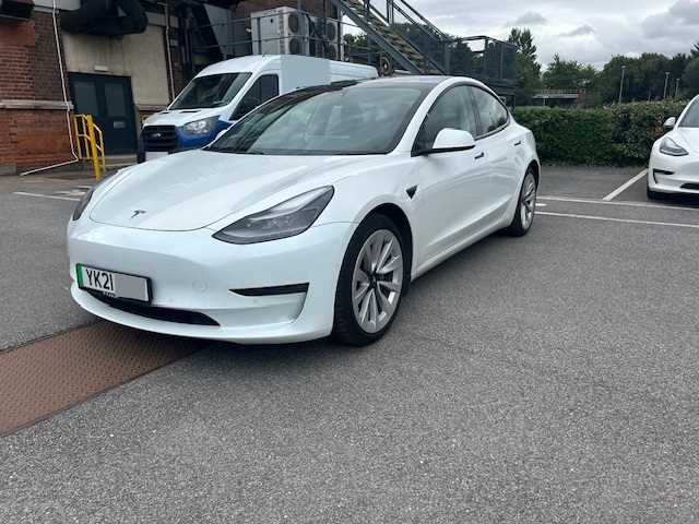 Lot 9 - 2021 Tesla Model 3 Dual Motor Long Range AWD
