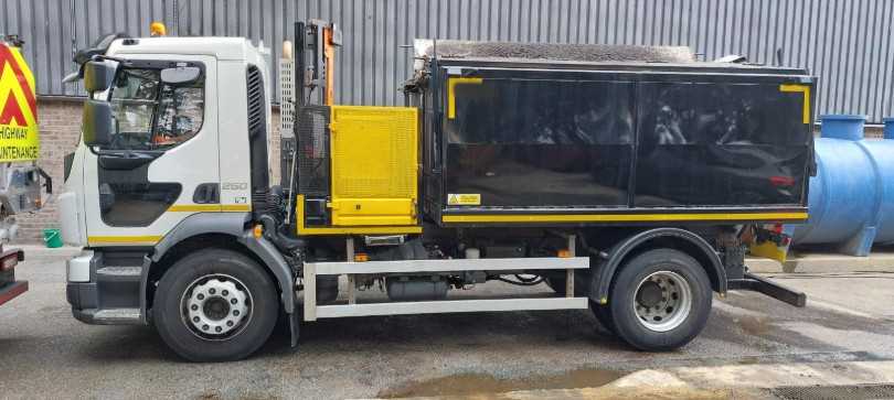 39 - 2020 Volvo FL 250 Tipper Hotbox Euro 6