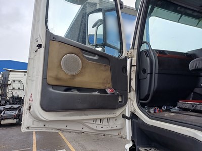 Lot 2 - 2008 (58 Plate) Volvo FH 480 Globetrotter 6x2 Tractor Unit Euro 5