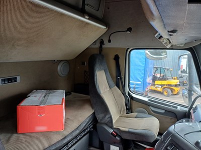 Lot 2 - 2008 (58 Plate) Volvo FH 480 Globetrotter 6x2 Tractor Unit Euro 5