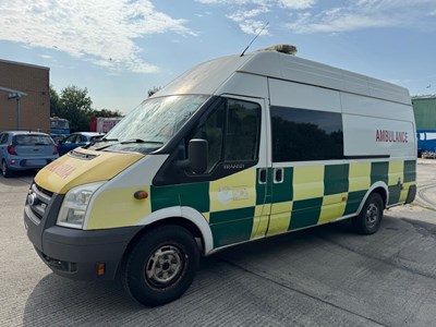 Lot 7 - 2010 Ford Transit 115 T350L RWD Ambulance Euro 4