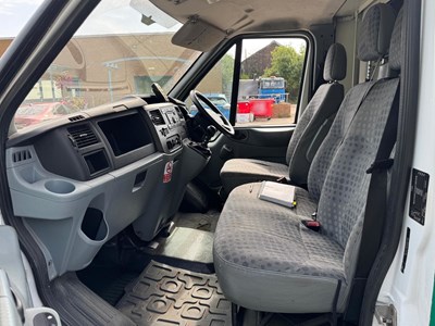 Lot 6 - 2010 Ford Transit 115 T350L RWD Ambulance Euro 4