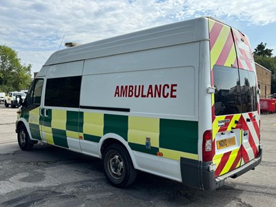 Lot 6 - 2010 Ford Transit 115 T350L RWD Ambulance Euro 4