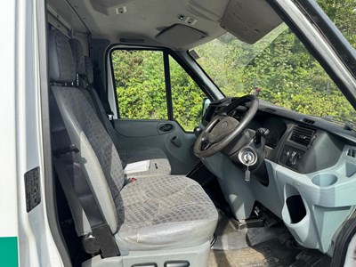 Lot 6 - 2010 Ford Transit 115 T350L RWD Ambulance Euro 4