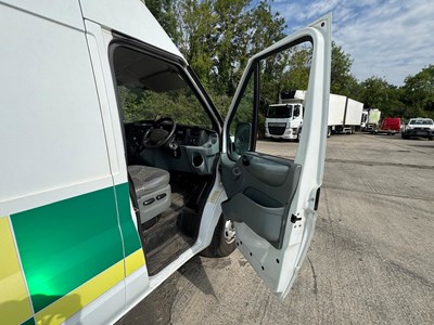 Lot 6 - 2010 Ford Transit 115 T350L RWD Ambulance Euro 4