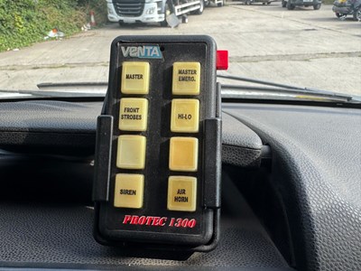 Lot 6 - 2010 Ford Transit 115 T350L RWD Ambulance Euro 4