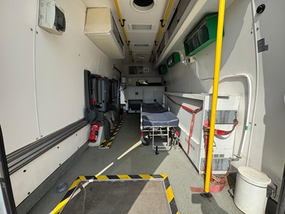Lot 6 - 2010 Ford Transit 115 T350L RWD Ambulance Euro 4