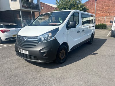 Lot 32 - 2018 (68 Plate) Vauxhall Vivaro Combi CDTI S/S 9 Seat Minibus Euro 6