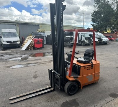Lot 46 - 1995 STILL R50-16 Triple Stage Mast Forklift