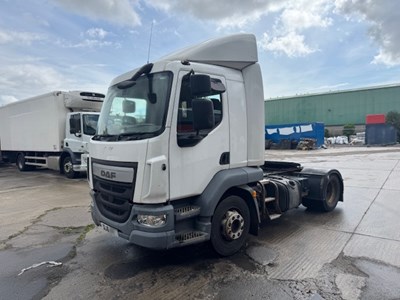 Lot 31 - ﻿2016 DAF LF 220 FT 4x2 Tractor Unit Euro 6